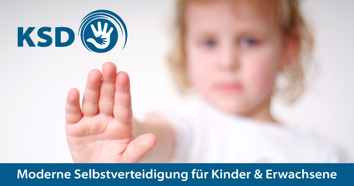 Kind mit Logo